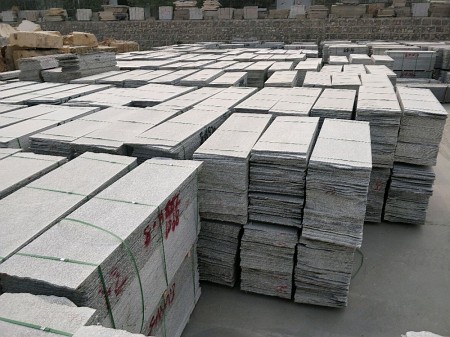 灰麻石材新勢力 河南芝麻灰大花花崗巖，礦山工廠一體化的產(chǎn)業(yè)優(yōu)勢
